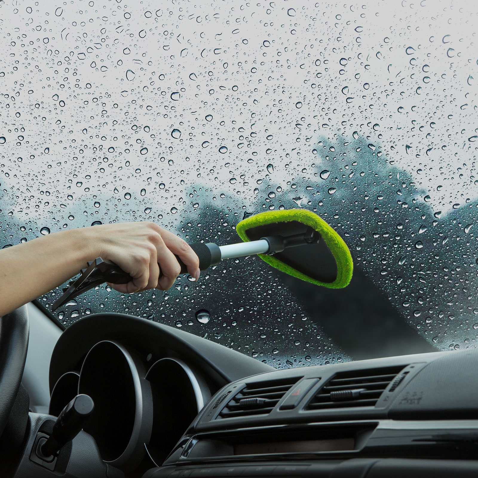 Car care 2 in 1 car windscreen cleaner